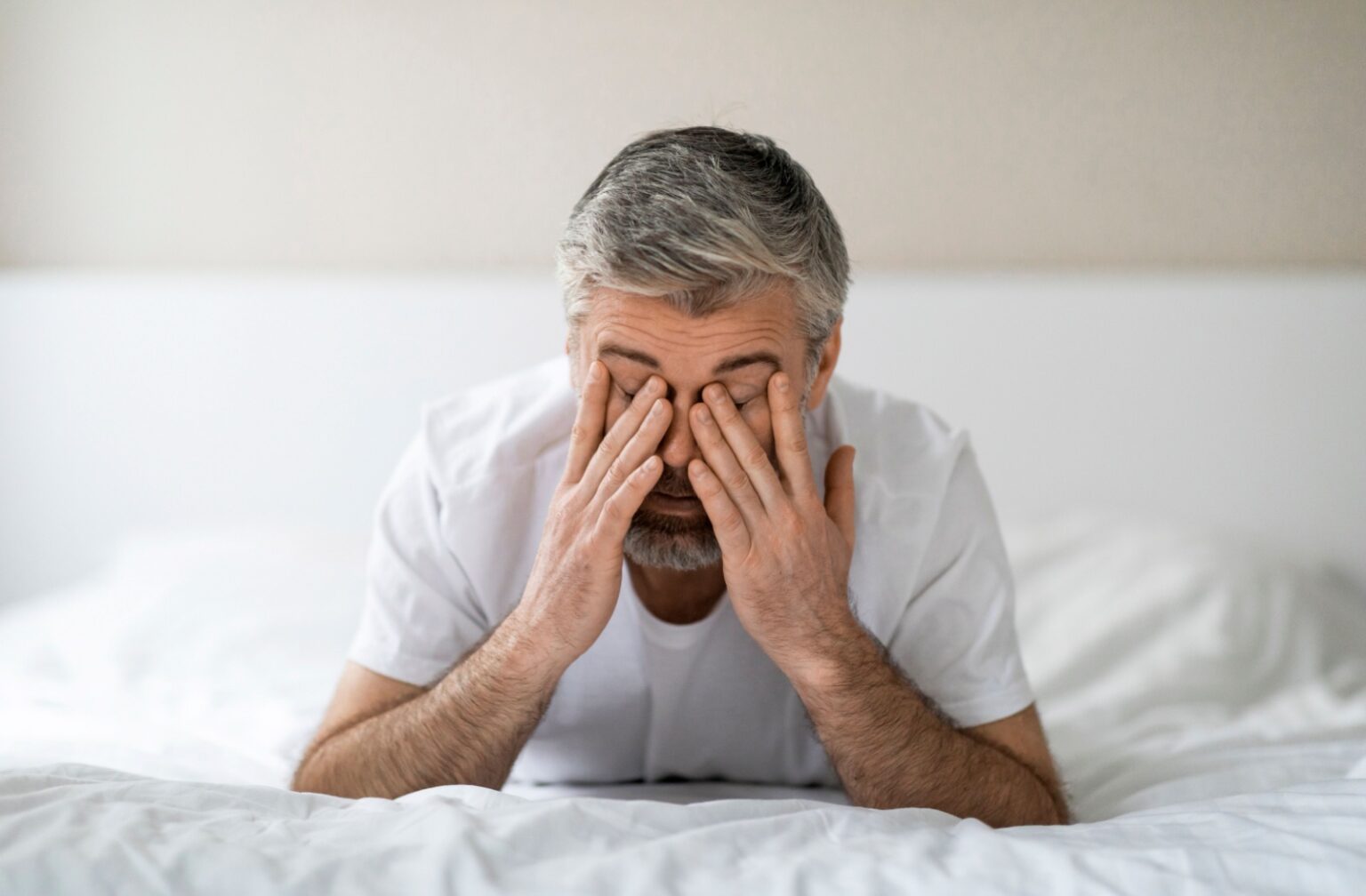 Why Do My Eyes Burn When I Wake Up?